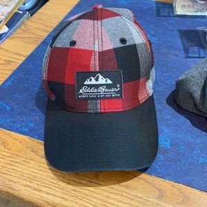 EDDIE BAUER ADJUSTABLE HAT